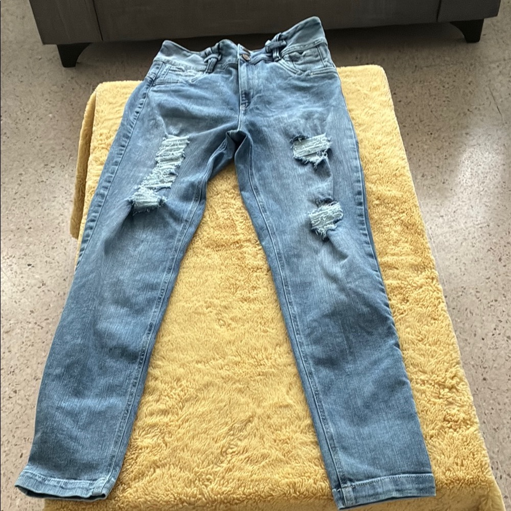 Trendy Light Blue Distressed Skinny Jeans